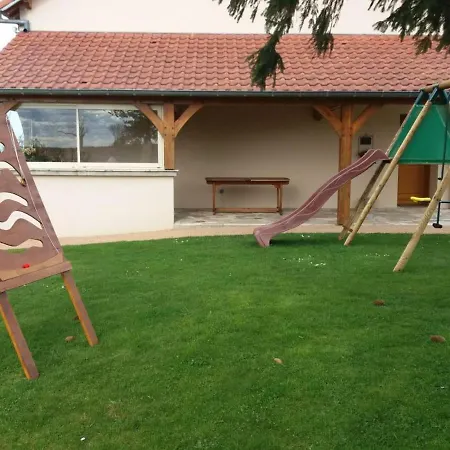 La Celle, 5 Pieces, 11 Personnes - Fr-1-489-16 Vakantiehuis La Celle (Auvergne)