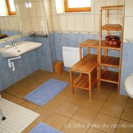 La Celle, 5 Pieces, 11 Personnes - Fr-1-489-16 La Celle (Auvergne)