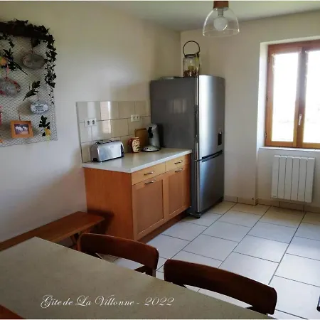 Vakantiehuis La Celle, 5 Pieces, 11 Personnes - Fr-1-489-16 La Celle (Auvergne)